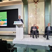 «La finanza metta al centro la persona». Ecco cosa dice la Chiesa italiana sugli investimenti
