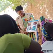 Una delle “mamans lumières” nel Ciad