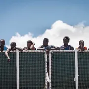 Il nuovo Patto Ue sulla migrazione: screening, Paesi sicuri, rimpatri, ecco cosa cambia