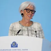 La Bce come previsto alza i tassi, aumento dello 0,25%
