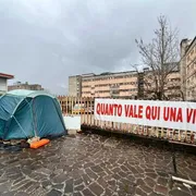 Il sindaco di Isernia ha tolto la tenda davanti all'ospedale