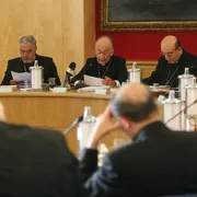 Ruini nel 2005 durante una prolusione al Consiglio permanente della Cei