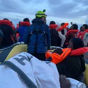 Orrore nel Mediterraneo: 15 corpi senza vita spiaggiati sulla costa di Tripoli