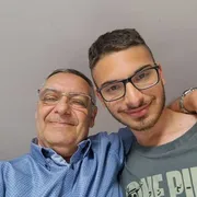 Ermanno e Giovanni, padre e figlio insieme alla Maturità: una storia d'amore e d'impegno