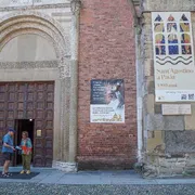 Boom di pellegrini a Pavia. È l'effetto Leone XIV, che oggi visita la città sui passi di sant'Agostino