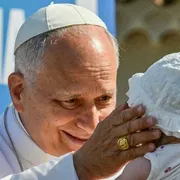 “Carità del Papa”: una Giornata per aiutare (davvero) Leone