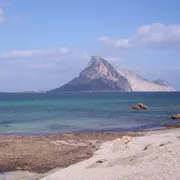Stop al resort extralusso in Sardegna: e lo scontro Governo-regione diventa un caso