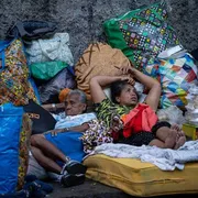 Nel Venezuela in ginocchio non si riescono nemmeno a seppellire le vittime del terremoto