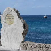 La zattera e il mare. L’umanità al bivio di Lampedusa