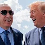 Trump ad Ankara minaccia il ritiro dall'Europa ma è boom di affari