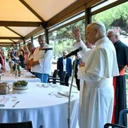 A pranzo con papa Leone a Castel Gandolfo: 200 persone in condizione di vulnerabilità sociale