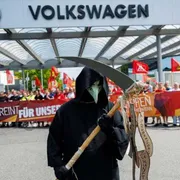 Perché alla Volkswagen ancora non c'è una decisione su tagli di lavoratori e chiusure di impianti