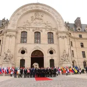 L'ultimo Macron e i moschettieri