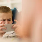 Ragazzi e social, servono esperienza richiami all’umano e responsabilità