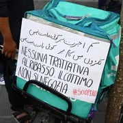 La biciclettata di protesta, oggi a Firenze, per i rider di Glovo e Deliveroo in segno di protesta contro le paghe basse e le modalità di lavoro con caldo estremo
