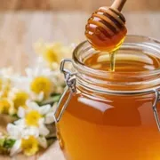 Il miele del cammino: la dolcezza del ritrovarsi tra passi e operosità