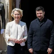 Droni, difesa e (tanti) soldi: cosa c'è nel patto tra Kiev e Bruxelles