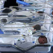 In Europa sempre più "figli in provetta". Con embrioni congelati