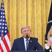 Trump accusa la Cina di brogli: «Vogliono rubarci le elezioni, il nostro sistema è vulnerabile»