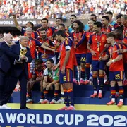 La solitudine del calcio nell’era dello show: la Spagna vince il Mondiale del paradosso