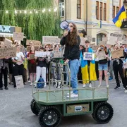 In Ucraina qualcosa è cambiato. Perché la piazza ora detta la linea a Zelensky