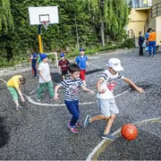 L’attività di un centro estivo in parrocchia. Il Parlamento ha riconosciuto il valore educativo di queste iniziative / SICILIANI