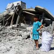Il parroco di Gaza: «Malattie, fame,  tende e scuole a pezzi: qui si continua a morire»