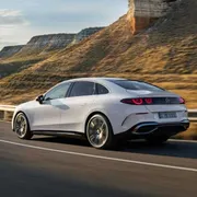 Mercedes Classe C elettrica: il lusso su strada ha 762 km di autonomia