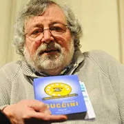 Addio a Francesco Guccini, poeta e cantautore nella storia della musica italiana