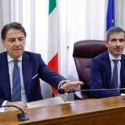 Il Covid, le mascherine, l'onore: il "momento della verità di Conte