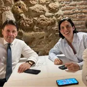 La strategia di Conte mina l'alleanza e il campo largo è un labirinto