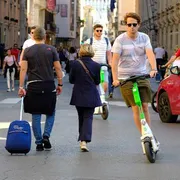 Nelle città italiane si vedono sempre meno monopattini elettrici