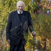Dono da amare, non ideologia da difendere.
Il Concilio di Bettazzi, vescovo del sorriso