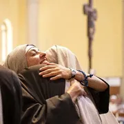 «Noi donne d’oggi sui passi di santa Chiara e della sua profezia di unità e pace»