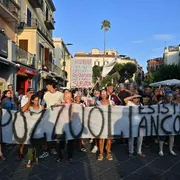 Non distogliamo lo sguardo da Pozzuoli, la fornace ardente