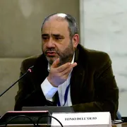 Don Tonio Dell'Olio: «I piccoli disarmati pagano il prezzo più alto. Ecco perché ho aderito»