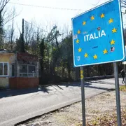 Un decreto (già bocciato dai giudici) ha trasformato Trieste in frontiera esterna dell'Europa