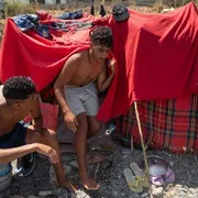 L’odissea dei migranti espulsi dalla Tunisia: l’altra rotta via mare che muove verso la Spagna