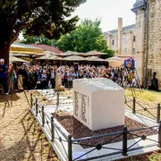 Il cippo con i nomi delle vittime della strage di Vergarolla, a Pola