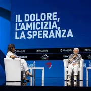 Roseline Hamel, sorella di padre Jacques Hamel (a destra) e Nassera Kermiche, madre di uno degli attentatori, durante l'incontro "Il dolore, l'amicizia, la speranza" nell''ambito del Meeting a Rimini