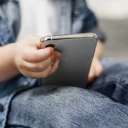 Gli smartphone? Restino al loro posto