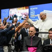 Papa Leone al Meeting: aspettavano un amico, e l’amico è arrivato
