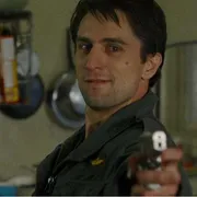 «Are you talking to me?»:
la dura legge della strada di Taxi Driver