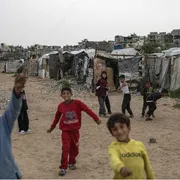 Bambini palestinesi nel sud di Gaza