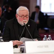 Il segretario per i Rapporti con gli Stati del Vaticano Paul Gallagher