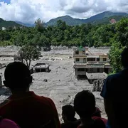 «L'acqua è salita di 9 metri in 30 minuti». Il disastro e gli allarmi ignorati in Nepal