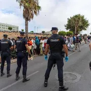 Da Ceuta alla benzina, benvenuti nel Paese delle proroghe