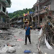 La devastazione provocata dall'alluvione a Devighat, nel distretto di Nuwakot, in Nepal