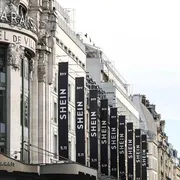 La Francia boccia la moda "usa e getta" con tasse ai colossi del fast fashion