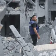 La guerra a pezzi esplode a Venezia
